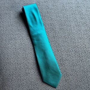 Solid Teal Men's Neck Tie - Sleek Formal Accessory